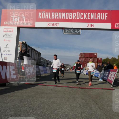 03.10.2025 - Köhlbrandbrückenlauf Matties Gatica Varas http://msf.ph/oto/9171216 03.10.2025 10:35:40 Ziel 2232, 2397, 2755, 2936, 2999, 3000, 3001 meine-sportfotos.de