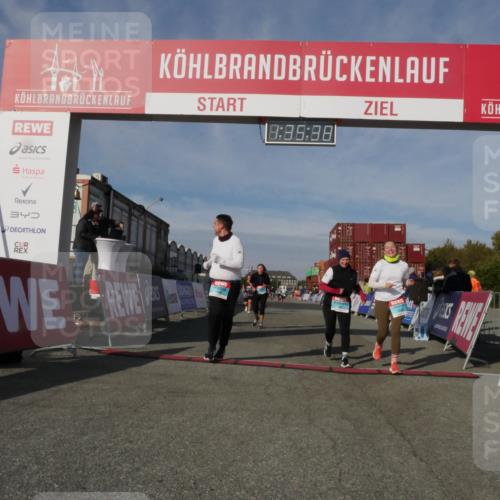 03.10.2025 - Köhlbrandbrückenlauf Matties Gatica Varas http://msf.ph/oto/9171217 03.10.2025 10:35:40 Ziel 2232, 2397, 2755, 2936, 2999, 3000, 3001 meine-sportfotos.de