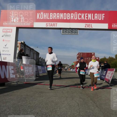 03.10.2025 - Köhlbrandbrückenlauf Matties Gatica Varas http://msf.ph/oto/9171218 03.10.2025 10:35:41 Ziel 2232, 2397, 2755, 2936 meine-sportfotos.de