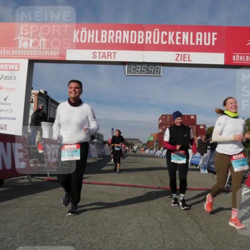 03.10.2025 - Köhlbrandbrückenlauf Matties Gatica Varas http://msf.ph/oto/9171220 03.10.2025 10:35:42 Ziel 2232, 2397, 2755, 2924, 2936 meine-sportfotos.de