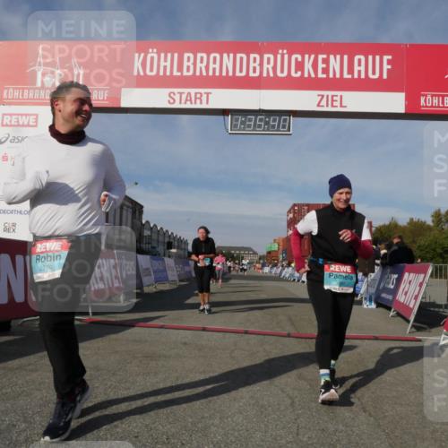 03.10.2025 - Köhlbrandbrückenlauf Matties Gatica Varas http://msf.ph/oto/9171221 03.10.2025 10:35:42 Ziel 2232, 2397, 2755, 2924, 2936 meine-sportfotos.de