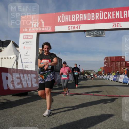 03.10.2025 - Köhlbrandbrückenlauf Matties Gatica Varas http://msf.ph/oto/9171231 03.10.2025 10:35:47 Ziel 1729, 2232, 2558, 2755, 2924 meine-sportfotos.de