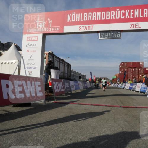 03.10.2025 - Köhlbrandbrückenlauf Matties Gatica Varas http://msf.ph/oto/9171237 03.10.2025 10:35:50 Ziel 1729, 2148, 2513, 2558, 2924 meine-sportfotos.de