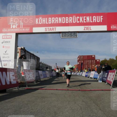03.10.2025 - Köhlbrandbrückenlauf Matties Gatica Varas http://msf.ph/oto/9171245 03.10.2025 10:35:54 Ziel 1729, 2148, 2474, 2513, 2558, 2924 meine-sportfotos.de