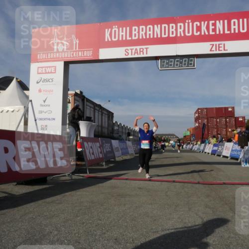 03.10.2025 - Köhlbrandbrückenlauf Matties Gatica Varas http://msf.ph/oto/9171268 03.10.2025 10:36:04 Ziel 2418, 2474, 3565, 3566 meine-sportfotos.de