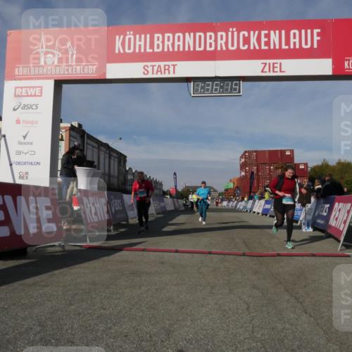 03.10.2025 - Köhlbrandbrückenlauf Matties Gatica Varas http://msf.ph/oto/9171297 03.10.2025 10:36:17 Ziel 1837, 2161, 2344, 2427, 2476 meine-sportfotos.de
