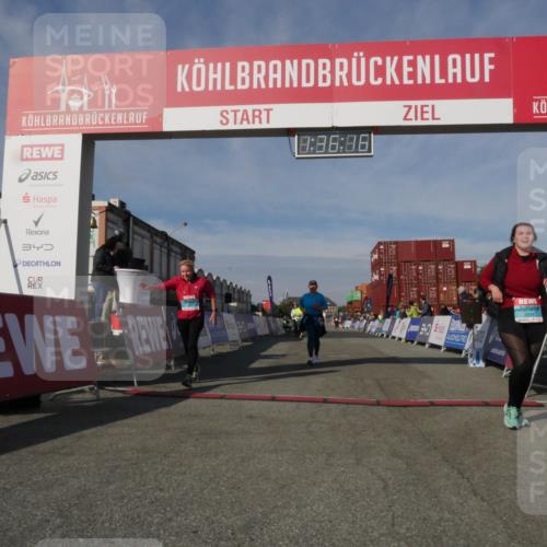 03.10.2025 - Köhlbrandbrückenlauf Matties Gatica Varas http://msf.ph/oto/9171301 03.10.2025 10:36:18 Ziel 1837, 2161, 2427, 2476 meine-sportfotos.de