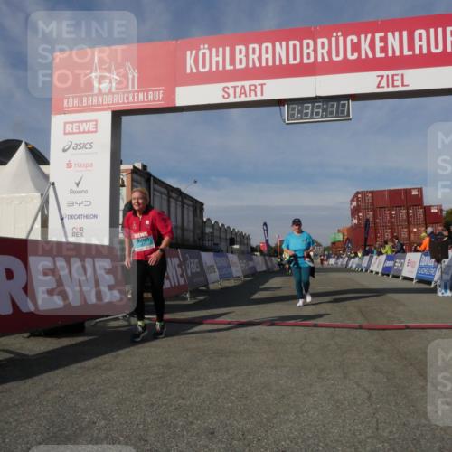 03.10.2025 - Köhlbrandbrückenlauf Matties Gatica Varas http://msf.ph/oto/9171305 03.10.2025 10:36:19 Ziel 2161, 2427, 2476, 3258 meine-sportfotos.de