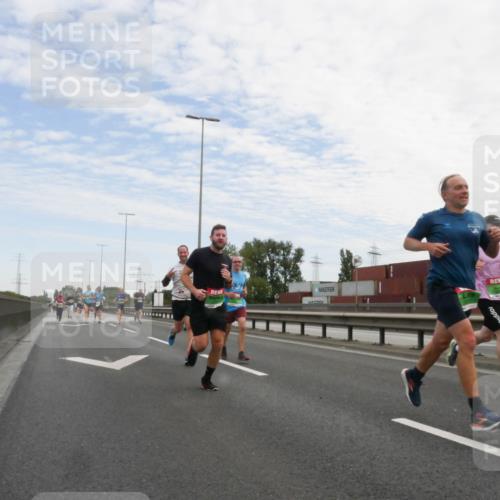 03.10.2025 - Köhlbrandbrückenlauf Matties Gatica Varas http://msf.ph/oto/9171315 03.10.2025 15:16:14 Position 3  meine-sportfotos.de