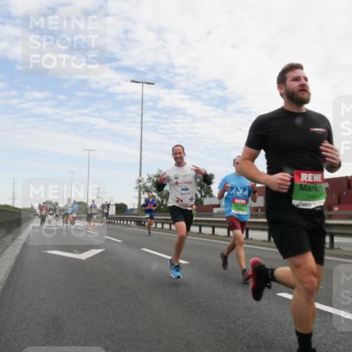 03.10.2025 - Köhlbrandbrückenlauf Matties Gatica Varas http://msf.ph/oto/9171319 03.10.2025 15:16:15 Position 3 7106 meine-sportfotos.de