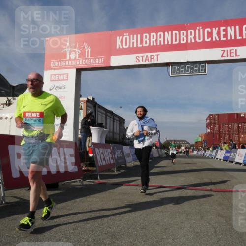 03.10.2025 - Köhlbrandbrückenlauf Matties Gatica Varas http://msf.ph/oto/9171331 03.10.2025 10:36:28 Ziel 2475, 3258 meine-sportfotos.de