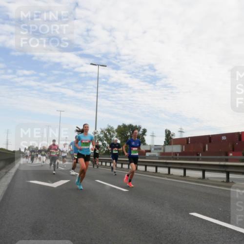 03.10.2025 - Köhlbrandbrückenlauf Matties Gatica Varas http://msf.ph/oto/9171336 03.10.2025 15:16:19 Position 3  meine-sportfotos.de