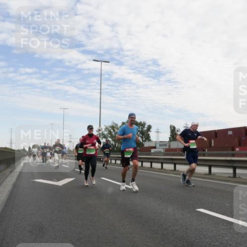 03.10.2025 - Köhlbrandbrückenlauf Matties Gatica Varas http://msf.ph/oto/9171341 03.10.2025 15:16:21 Position 3  meine-sportfotos.de