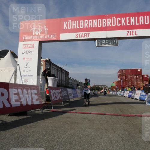 03.10.2025 - Köhlbrandbrückenlauf Matties Gatica Varas http://msf.ph/oto/9171346 03.10.2025 10:36:30 Ziel 2475, 3258 meine-sportfotos.de