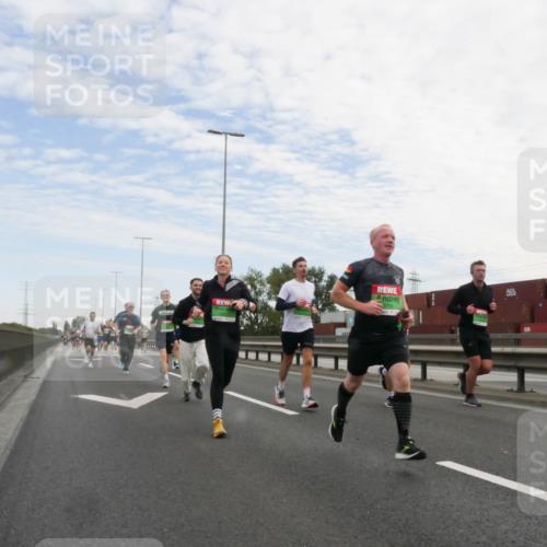 03.10.2025 - Köhlbrandbrückenlauf Matties Gatica Varas http://msf.ph/oto/9171351 03.10.2025 15:16:24 Position 3  meine-sportfotos.de
