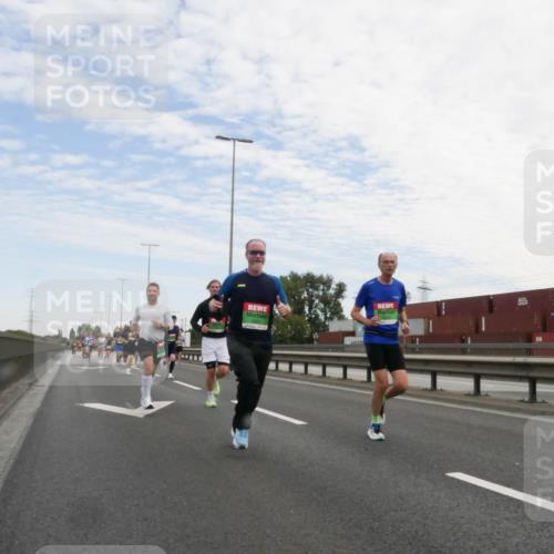 03.10.2025 - Köhlbrandbrückenlauf Matties Gatica Varas http://msf.ph/oto/9171363 03.10.2025 15:16:26 Position 3  meine-sportfotos.de