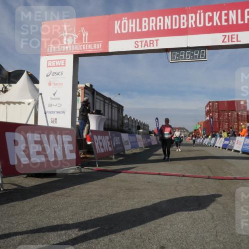 03.10.2025 - Köhlbrandbrückenlauf Matties Gatica Varas http://msf.ph/oto/9171374 03.10.2025 10:36:42 Ziel 1819, 1982, 2331, 2780, 3225, 3311, 3589 meine-sportfotos.de