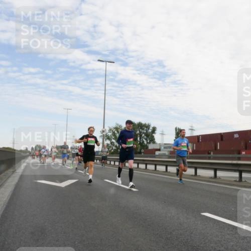 03.10.2025 - Köhlbrandbrückenlauf Matties Gatica Varas http://msf.ph/oto/9171375 03.10.2025 15:16:29 Position 3  meine-sportfotos.de