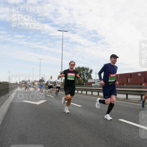 03.10.2025 - Köhlbrandbrückenlauf Matties Gatica Varas http://msf.ph/oto/9171379 03.10.2025 15:16:30 Position 3  meine-sportfotos.de