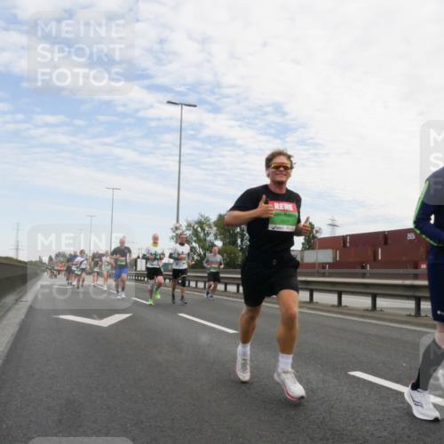 03.10.2025 - Köhlbrandbrückenlauf Matties Gatica Varas http://msf.ph/oto/9171380 03.10.2025 15:16:31 Position 3 7577, 4, 0 meine-sportfotos.de