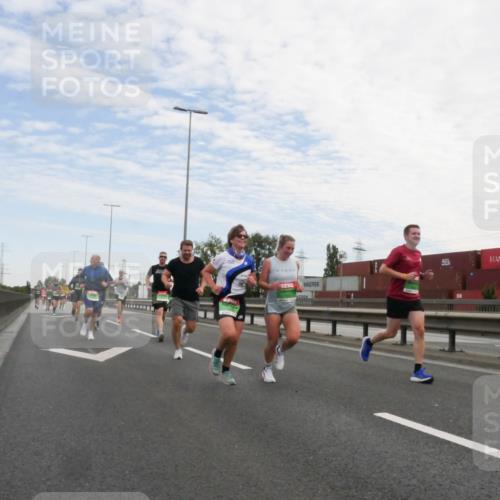 03.10.2025 - Köhlbrandbrückenlauf Matties Gatica Varas http://msf.ph/oto/9171398 03.10.2025 15:16:35 Position 3  meine-sportfotos.de