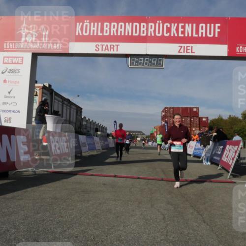 03.10.2025 - Köhlbrandbrückenlauf Matties Gatica Varas http://msf.ph/oto/9171404 03.10.2025 10:36:49 Ziel 2535, 2780, 3094, 3225, 3311 meine-sportfotos.de