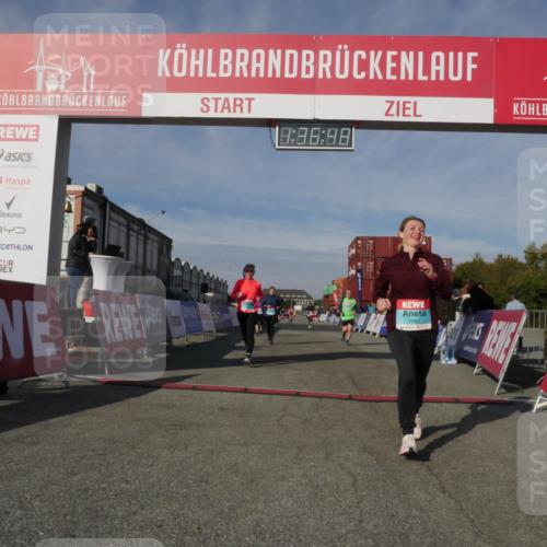03.10.2025 - Köhlbrandbrückenlauf Matties Gatica Varas http://msf.ph/oto/9171407 03.10.2025 10:36:49 Ziel 2535, 2780, 3094, 3225, 3311 meine-sportfotos.de