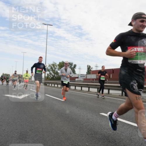 03.10.2025 - Köhlbrandbrückenlauf Matties Gatica Varas http://msf.ph/oto/9171413 03.10.2025 15:16:39 Position 3 7112, 19 meine-sportfotos.de