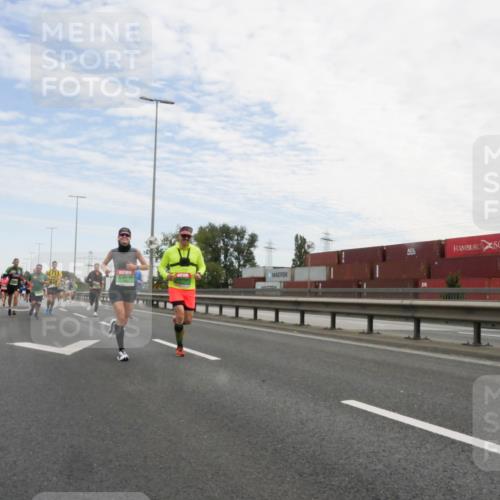 03.10.2025 - Köhlbrandbrückenlauf Matties Gatica Varas http://msf.ph/oto/9171424 03.10.2025 15:16:41 Position 3  meine-sportfotos.de