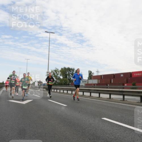 03.10.2025 - Köhlbrandbrückenlauf Matties Gatica Varas http://msf.ph/oto/9171434 03.10.2025 15:16:44 Position 3  meine-sportfotos.de