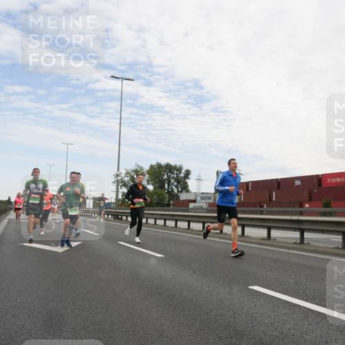 03.10.2025 - Köhlbrandbrückenlauf Matties Gatica Varas http://msf.ph/oto/9171436 03.10.2025 15:16:44 Position 3  meine-sportfotos.de