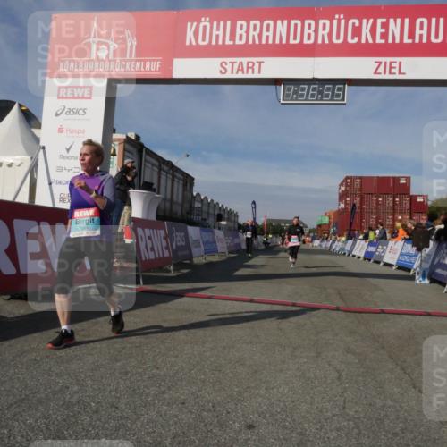 03.10.2025 - Köhlbrandbrückenlauf Matties Gatica Varas http://msf.ph/oto/9171437 03.10.2025 10:36:57 Ziel 2473, 2535, 3096 meine-sportfotos.de