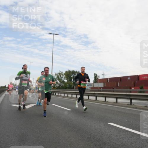 03.10.2025 - Köhlbrandbrückenlauf Matties Gatica Varas http://msf.ph/oto/9171441 03.10.2025 15:16:45 Position 3  meine-sportfotos.de