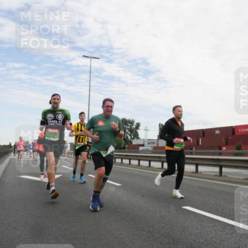 03.10.2025 - Köhlbrandbrückenlauf Matties Gatica Varas http://msf.ph/oto/9171443 03.10.2025 15:16:46 Position 3  meine-sportfotos.de