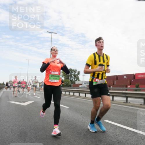 03.10.2025 - Köhlbrandbrückenlauf Matties Gatica Varas http://msf.ph/oto/9171449 03.10.2025 15:16:47 Position 3 8994 meine-sportfotos.de