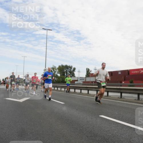 03.10.2025 - Köhlbrandbrückenlauf Matties Gatica Varas http://msf.ph/oto/9171476 03.10.2025 15:16:54 Position 3  meine-sportfotos.de