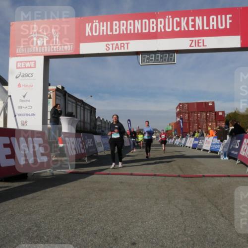 03.10.2025 - Köhlbrandbrückenlauf Matties Gatica Varas http://msf.ph/oto/9171486 03.10.2025 10:37:13 Ziel 2324, 2738, 2741, 2757, 2781, 3571 meine-sportfotos.de