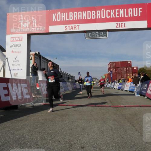 03.10.2025 - Köhlbrandbrückenlauf Matties Gatica Varas http://msf.ph/oto/9171490 03.10.2025 10:37:13 Ziel 2324, 2738, 2741, 2757, 2781, 3571 meine-sportfotos.de