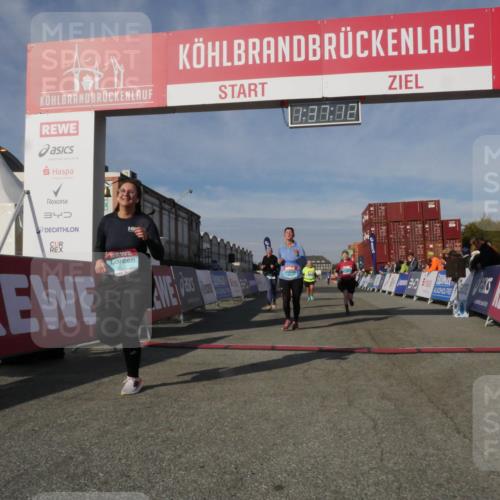 03.10.2025 - Köhlbrandbrückenlauf Matties Gatica Varas http://msf.ph/oto/9171491 03.10.2025 10:37:14 Ziel 2324, 2738, 2741, 2757, 2781 meine-sportfotos.de