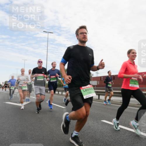 03.10.2025 - Köhlbrandbrückenlauf Matties Gatica Varas http://msf.ph/oto/9171494 03.10.2025 15:16:58 Position 3 21, 7306, 484 meine-sportfotos.de
