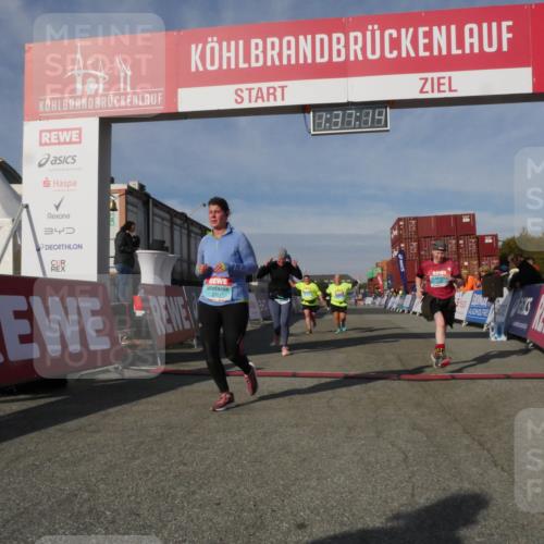 03.10.2025 - Köhlbrandbrückenlauf Matties Gatica Varas http://msf.ph/oto/9171499 03.10.2025 10:37:16 Ziel 2324, 2606, 2738, 2741, 2757 meine-sportfotos.de