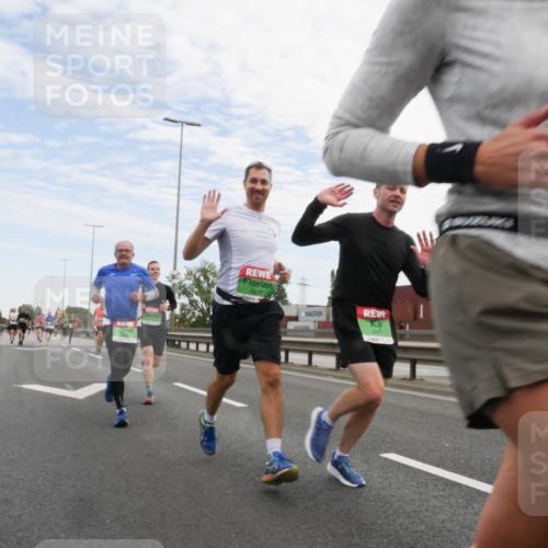 03.10.2025 - Köhlbrandbrückenlauf Matties Gatica Varas http://msf.ph/oto/9171502 03.10.2025 15:17:00 Position 3 9416 meine-sportfotos.de