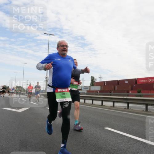 03.10.2025 - Köhlbrandbrückenlauf Matties Gatica Varas http://msf.ph/oto/9171506 03.10.2025 15:17:01 Position 3 9592 meine-sportfotos.de