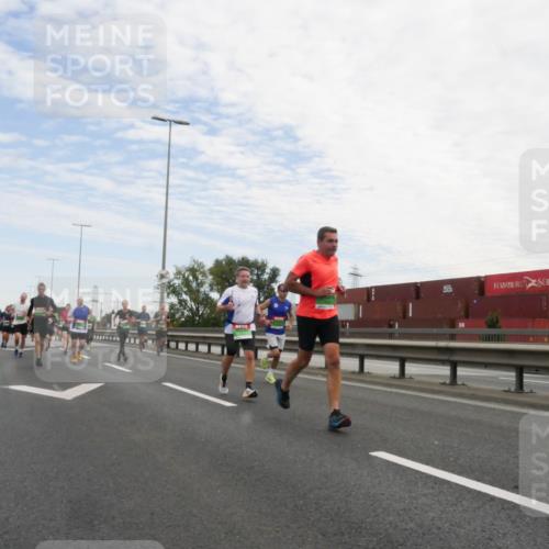 03.10.2025 - Köhlbrandbrückenlauf Matties Gatica Varas http://msf.ph/oto/9171523 03.10.2025 15:17:05 Position 3  meine-sportfotos.de