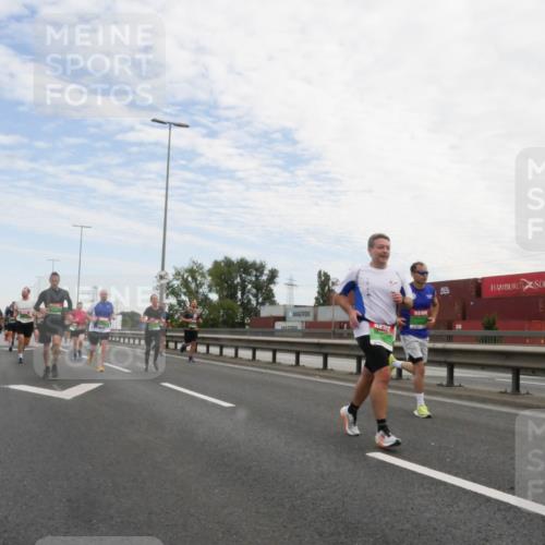 03.10.2025 - Köhlbrandbrückenlauf Matties Gatica Varas http://msf.ph/oto/9171527 03.10.2025 15:17:06 Position 3  meine-sportfotos.de