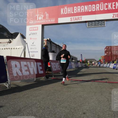 03.10.2025 - Köhlbrandbrückenlauf Matties Gatica Varas http://msf.ph/oto/9171528 03.10.2025 10:37:28 Ziel 2153, 2487 meine-sportfotos.de