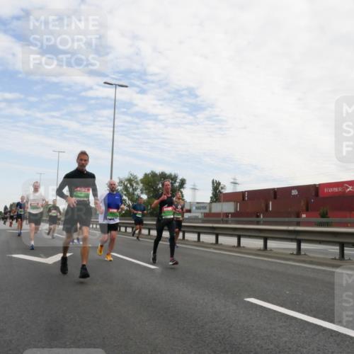 03.10.2025 - Köhlbrandbrückenlauf Matties Gatica Varas http://msf.ph/oto/9171532 03.10.2025 15:17:08 Position 3  meine-sportfotos.de