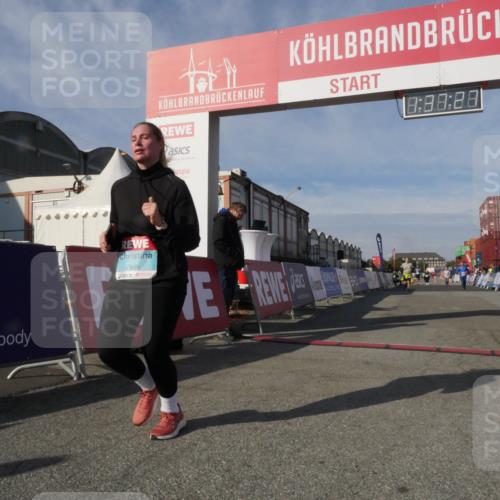 03.10.2025 - Köhlbrandbrückenlauf Matties Gatica Varas http://msf.ph/oto/9171533 03.10.2025 10:37:29 Ziel 2153, 2487 meine-sportfotos.de