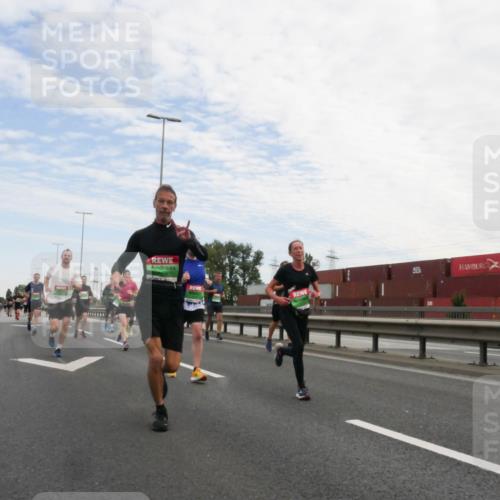 03.10.2025 - Köhlbrandbrückenlauf Matties Gatica Varas http://msf.ph/oto/9171534 03.10.2025 15:17:08 Position 3  meine-sportfotos.de