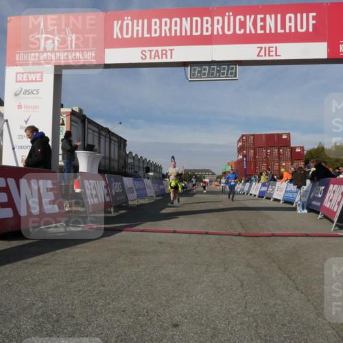 03.10.2025 - Köhlbrandbrückenlauf Matties Gatica Varas http://msf.ph/oto/9171538 03.10.2025 10:37:34 Ziel 2153, 2487, 3298 meine-sportfotos.de